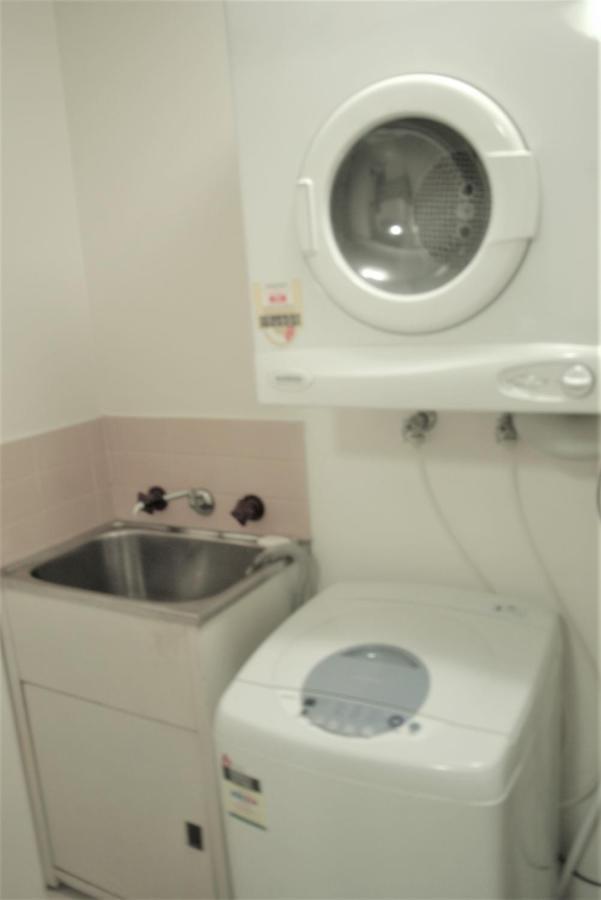 Accommodation Sydney - Kent Street Sydney Cbd Top Floor 2 Bedroom Apartment With Balcony Sidney Exterior foto